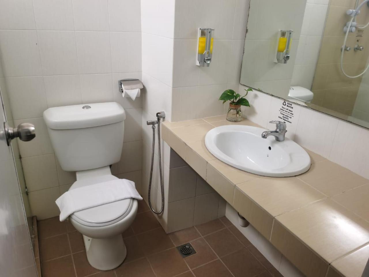 Lovita Hotel Kuantan Eksteriør billede